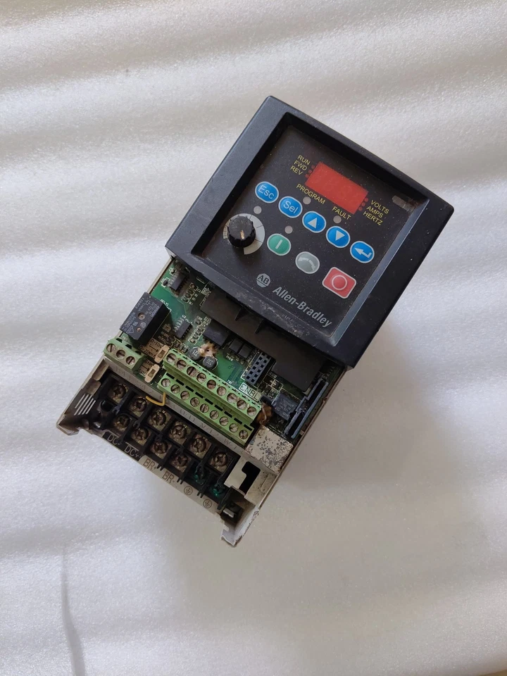 ALLEN BRADLEY 22B-D6P0N104 3.0HP 2.2KW